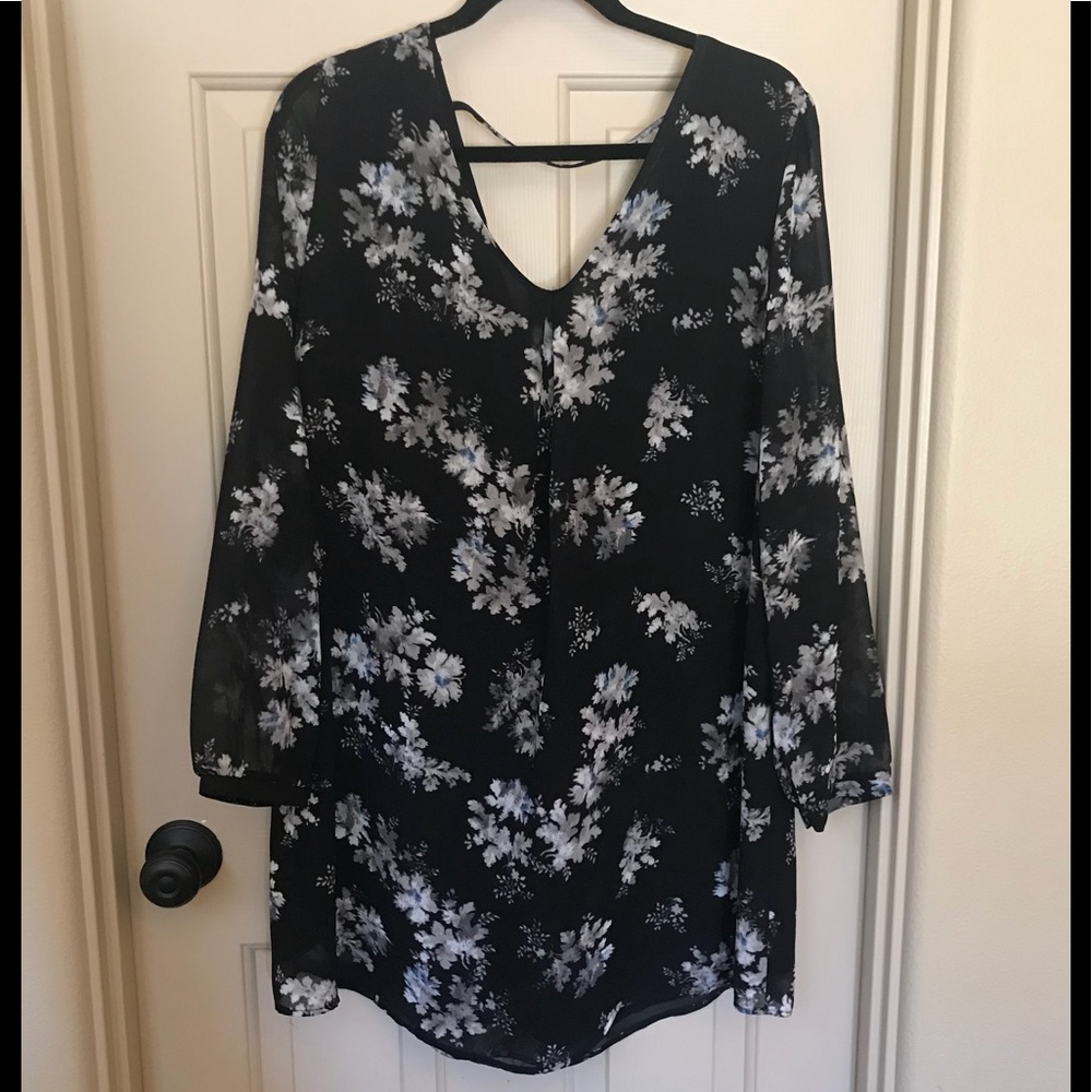 ASTR Long Sleeve Floral Dress